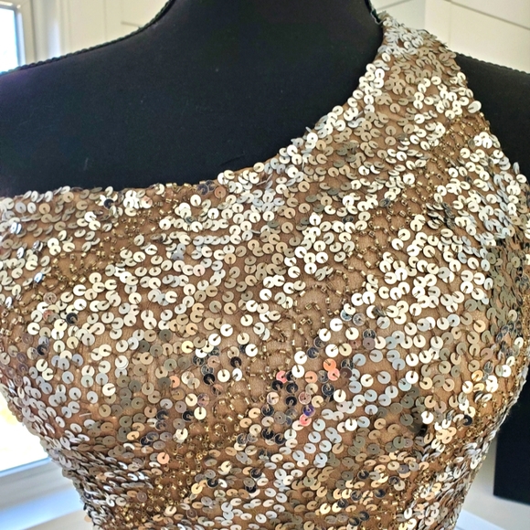 Party Dress - Juniors - Picture 2 of 7